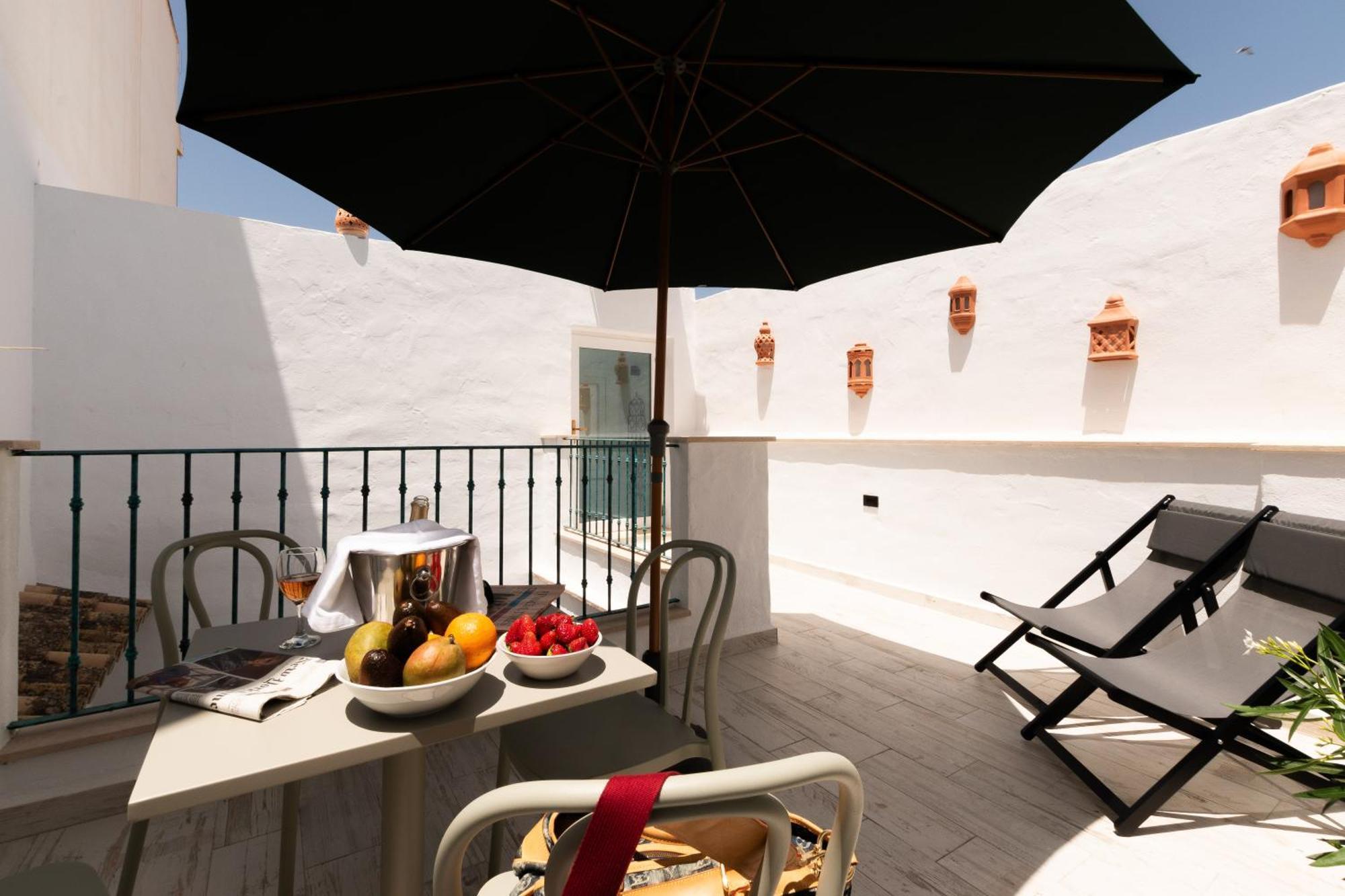 Casa Esmeralda - Luxury Boutique Apartments Old Town Estepona Exterior photo